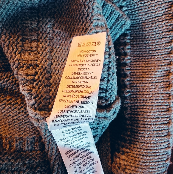 Cupcakes and Cashmere Soft Cozy Knit Sweater Small Casual Everyday Pullover - Picture 7 of 7